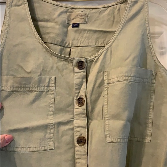 Front tie tank top - Picture 2 of 2